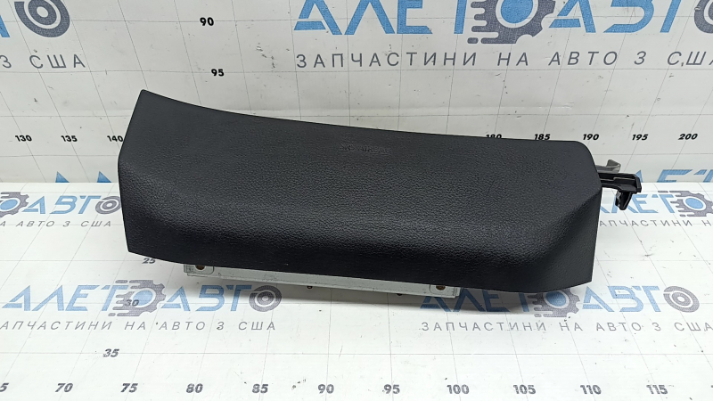 Подушка безопасности airbag коленная пассажирская правая Nissan Rogue Sport 20-23 черная, царапины