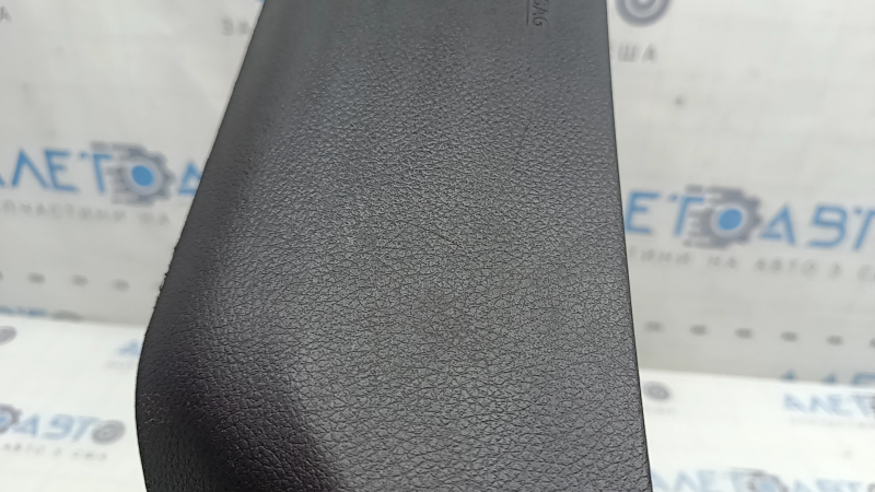Подушка безопасности airbag коленная пассажирская правая Nissan Rogue Sport 20-23 черная, царапины
