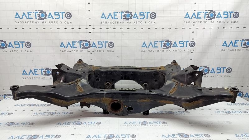 Subcadru spate pentru un Nissan Rogue Sport AWD 17-22, ruginit