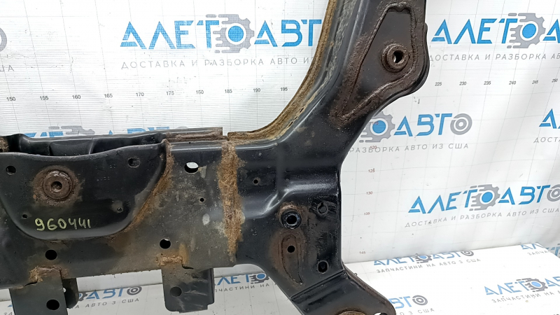 Cadru frontal ruginit pentru un Ford Edge 15-24 2.0T