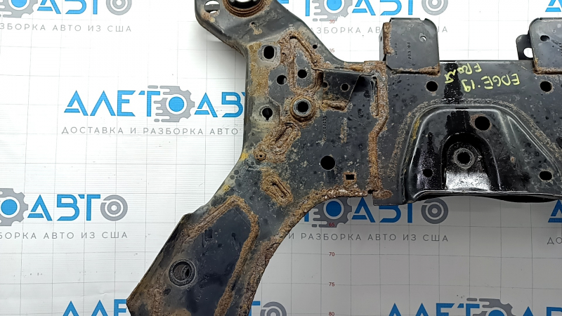 Cadru frontal ruginit pentru un Ford Edge 15-24 2.0T