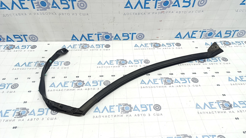 Garnitură arc aripă spate stânga Ford Edge 15-24, fixare ruptă