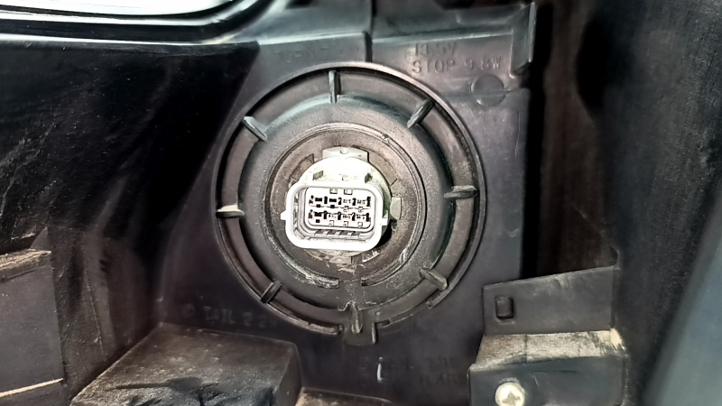 Zgârieturi la lumina aripii exterioare dreapta Honda CRV 20-22