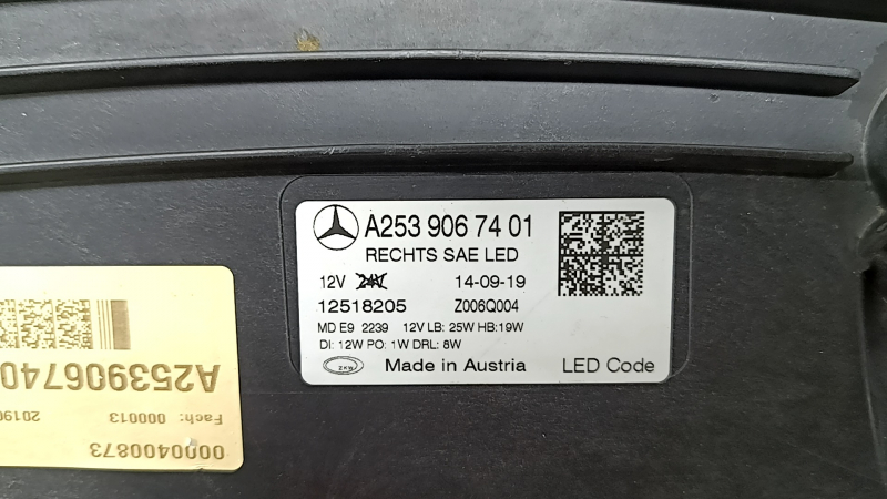 Ansamblu far față dreapta cu LED pentru Mercedes GLC 20-22 cu garnitură