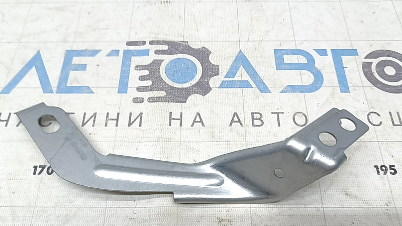 Suport aripa dreapta jos VW Jetta 19 - nou original