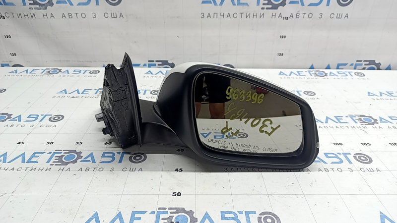 Зеркало боковое правое в сборе BMW 3 F30 4d 17-18 usa 5 пинов, крепление мат, поворотник, белое, сколы