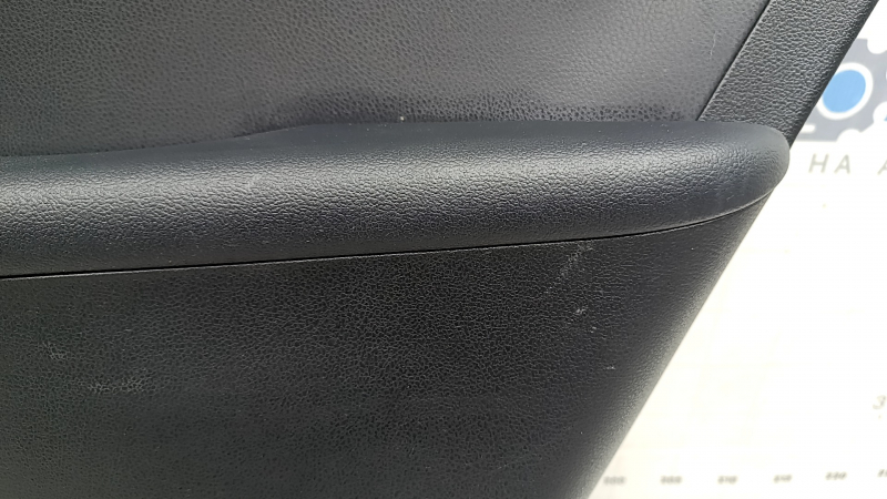 Ornamente ușă spate dreapta Toyota Prius 50 16-18 negru, inserție neagră, cotiera piele neagră, zgârieturi, denivelări