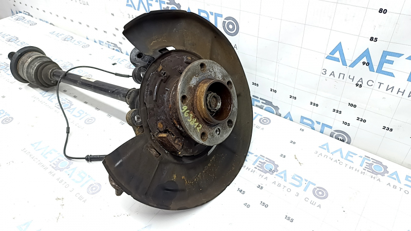 Punte spate stânga cu butuc pentru BMW Seria 3 F30 12-18 cu capac, RWD, PHEV, cu transmisie, butuc și senzor ABS, ruginit
