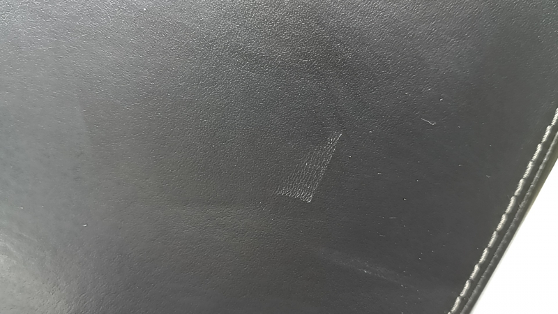 Cotieră consolă centrală Volvo XC90 16-25 tip 1, piele nappa neagră, zgârieturi