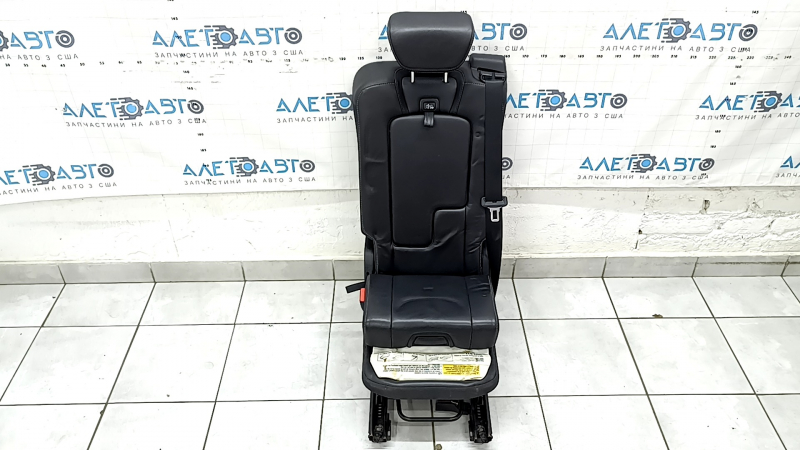 Заднее сиденье центральное Volvo XC90 16-23 кожа черная, наппа, под 3 ряда, с ремнем безопасности, детское кресло, примято, царапины