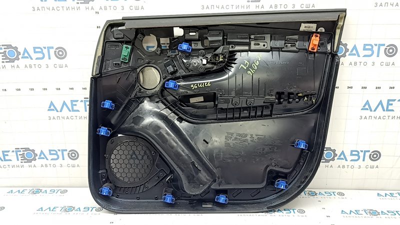 Panou ușă stânga față negru pentru Volvo XC90 16-22, cotieră și inserție din piele nappa neagră, cusături gri, Bowers and Wilkins, cu mâner, zgârieturi, îndoire, închidere ruptă