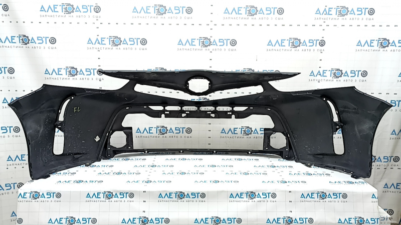Bara față, nefinisată, Toyota Prius V 15-17 rest, neagră, crăpătură, crăpături la elementele de fixare, zgârieturi