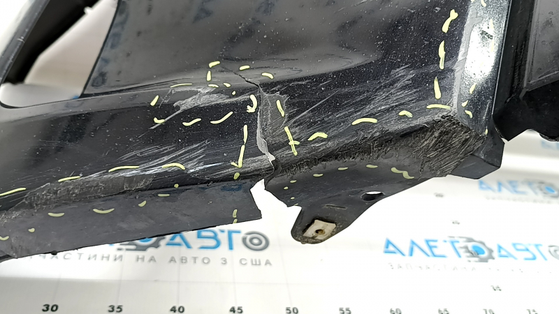 Bara față, nefinisată, Toyota Prius V 15-17 rest, neagră, crăpătură, crăpături la elementele de fixare, zgârieturi