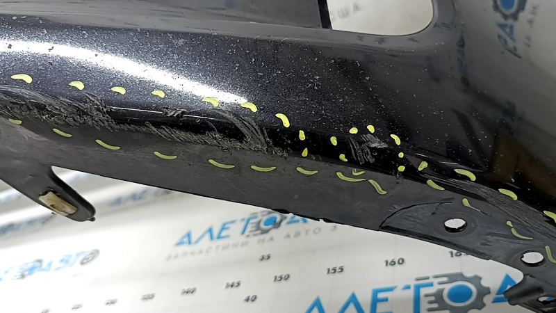 Bara față, nefinisată, Toyota Prius V 15-17 rest, neagră, crăpătură, crăpături la elementele de fixare, zgârieturi