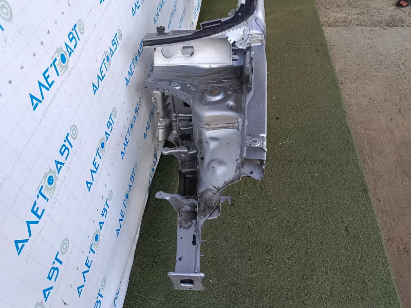 Panou lateral stânga față VW Tiguan 18-24, tăiat cu tăietură, cu stâlp central, argintiu