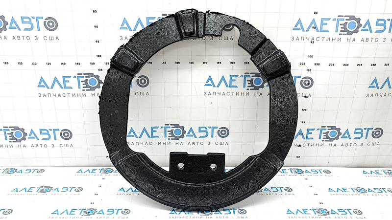 Пенопласт крепления запасного колеса Ford Escape MK4 20-26