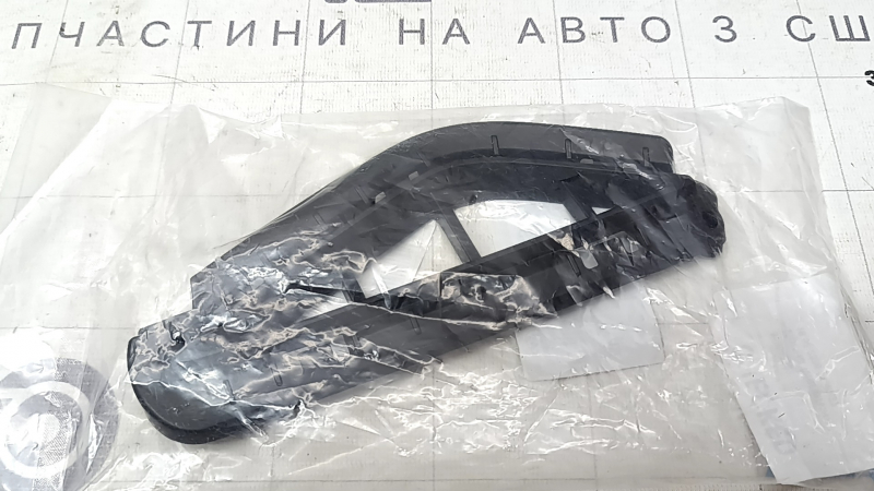 Вставка переднего бампера левая Hyundai Santa FE 21-23