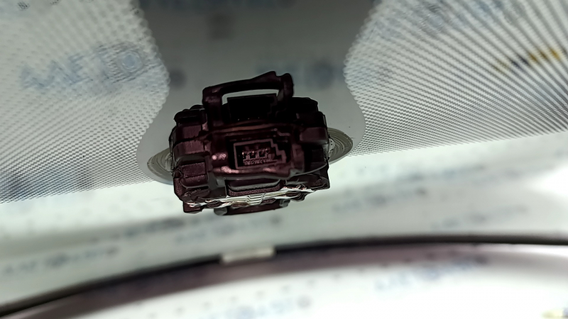 Лобовое стекло VW Tiguan 18-24 под датчик дождя, с датчиком, скол, песок