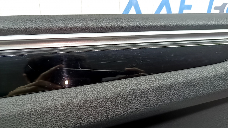 Ornamente ușă, placă dreapta față, Porsche Macan 15-26, negru, bază, inserție negru lucios, cotieră piele neagră, zgârieturi pe mulaj, ruptură