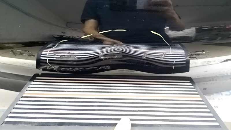 Дверь багажника голая Porsche Macan 15-18 черный A1, с кронштейном спойлера, вмятина