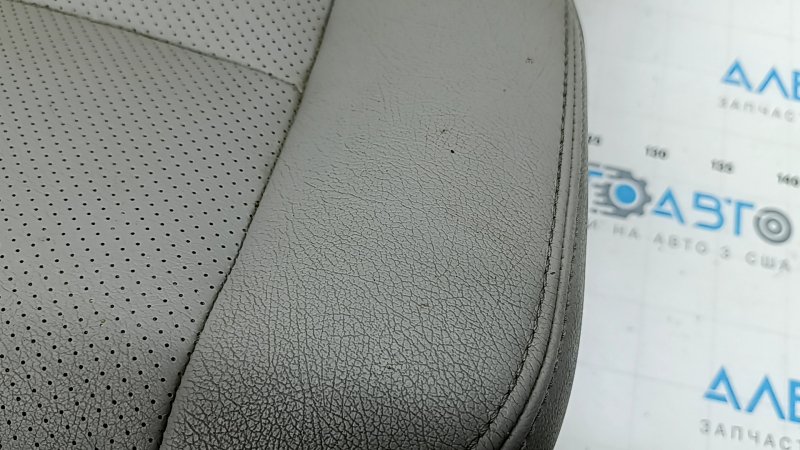 Задний ряд сидений 2 ряд левое Toyota Prius V 15-17 кожа серая, под химчистку, царапины на спинке