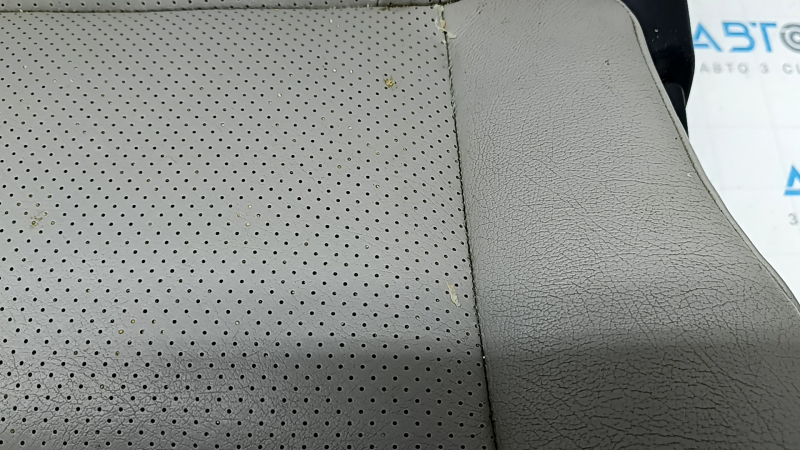 Задний ряд сидений 2 ряд левое Toyota Prius V 15-17 кожа серая, под химчистку, царапины на спинке