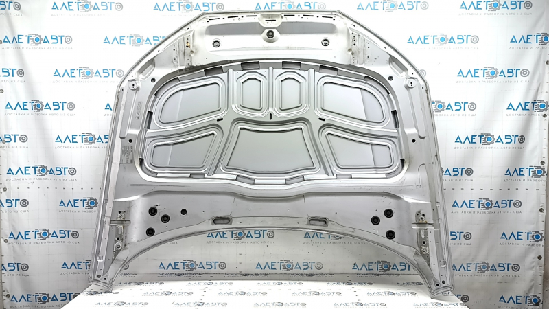 Капот голый Audi A4 B9 17-25 сталь, серебро LZ7G, коррозия, крашенный, тычка