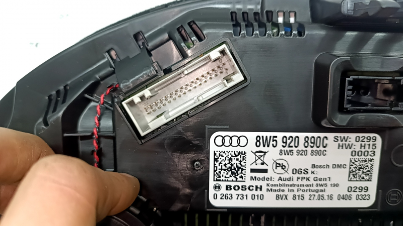 Щиток приборов Audi A4 B9 17-25 большой дисплей, 188к, царапины