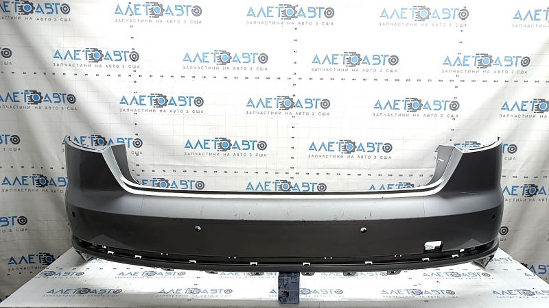 Bara spate nefinisată pentru Audi A4 B9 18-19 S-Line cu 4 senzori de parcare, argintie LZ7G, fără mufă, zgârieturi, presată, scară