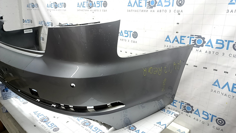 Bara spate nefinisată pentru Audi A4 B9 18-19 S-Line cu 4 senzori de parcare, argintie LZ7G, fără mufă, zgârieturi, presată, scară