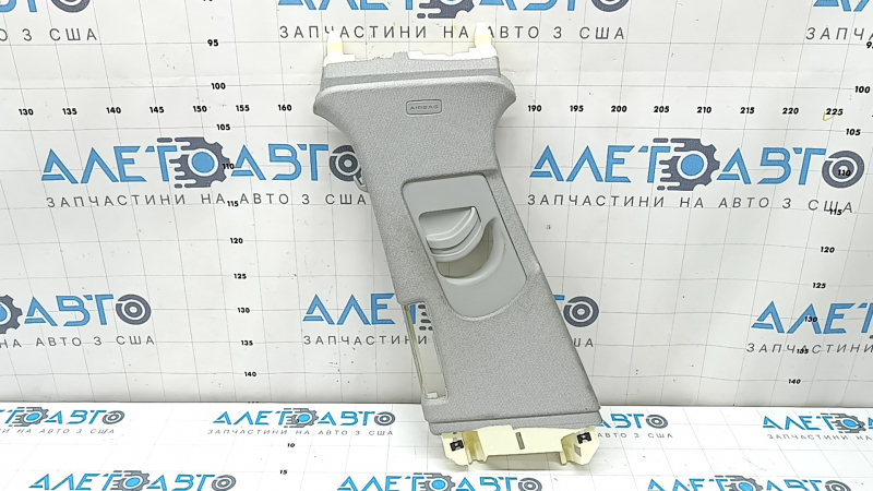 Ornament stâlp central stânga sus pentru Audi A6 C8 19-23 gri, sub deflector, necesită curățare, zgârieturi