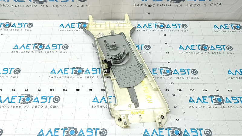 Ornament montant central dreapta sus pentru Audi A6 C8 19-23, gri, pentru deflector, pentru curățare