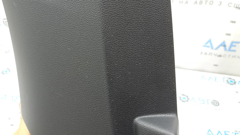 Ornament montan central stânga jos pentru Audi A6 C8 19-25, negru, zgârieturi, uzat