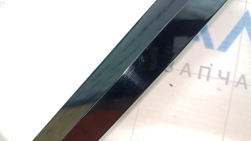 Ornamente panou frontal Volvo XC60 18-26, negru lucios, zgârieturi