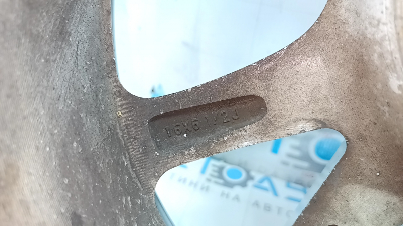 Диск колесный R16 X 6.5J ET39 Toyota Prius V 12-17 легкая бордюрка