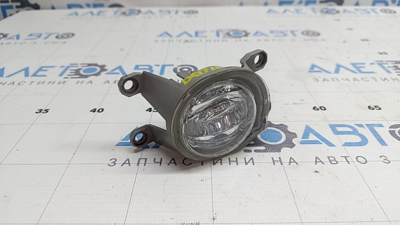 Противотуманная фара птф правая Toyota Prius 50 19-22 LED, под полировку