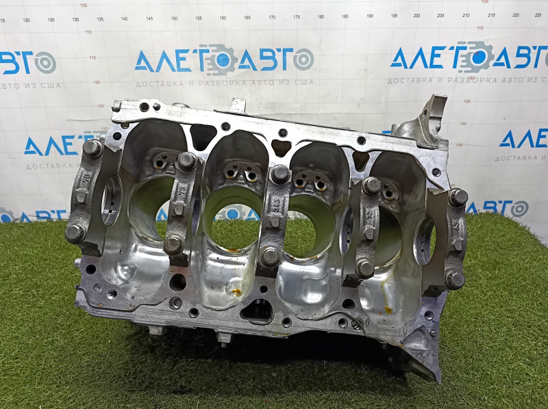 Bloc cilindric gol Toyota Camry v70 18-24 2.5 A25A-FKS pentru alezarea si manșonarea