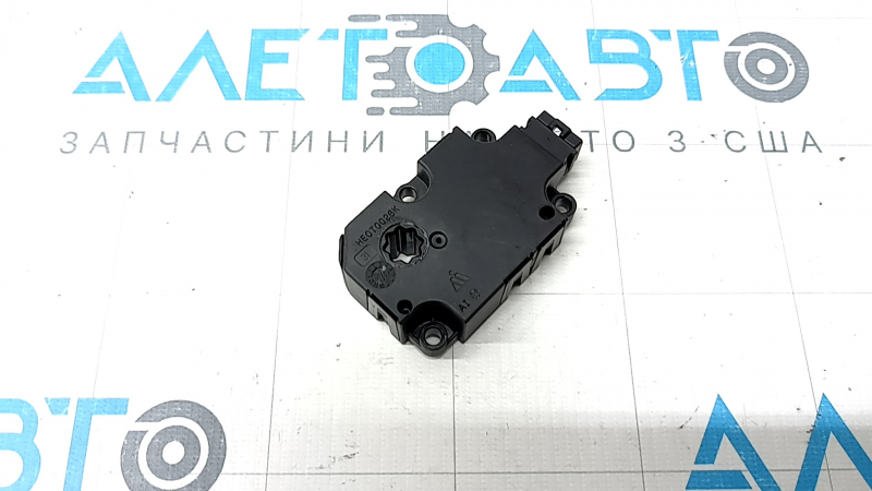 Актуатор моторчик привод печки Audi A6 C8 19-25 в центральной консоли