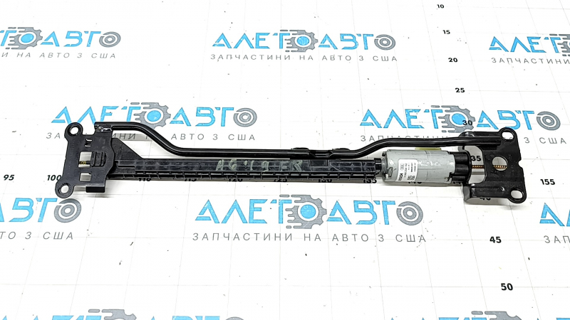 Моторчик продольной регулировки сиденья Audi A6 C8, позначение и расположение