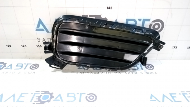 Grila bara fata stanga inferioara BMW X3 F25 15-17 neagra