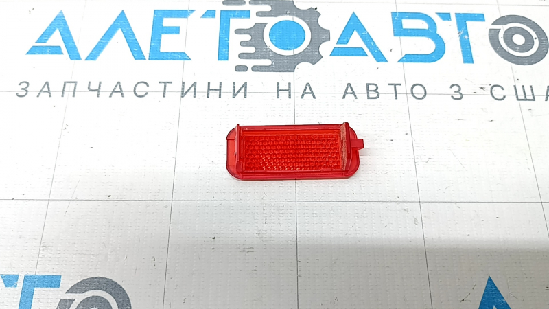 Отражатель обшивки двери карточки передней левой Audi A6 C8 19-24