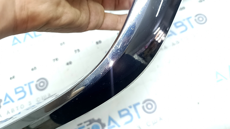 Молдинг решетки радиатора левый Mazda 3 19-26 4d хром, сколы