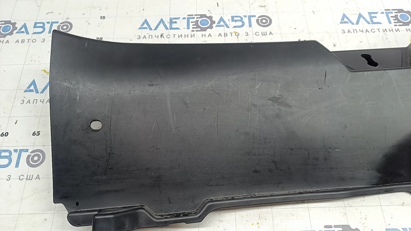 Ornamente portbagaj Mazda 3 19-26 4p, negre, zgârieturi, elemente de fixare rupte