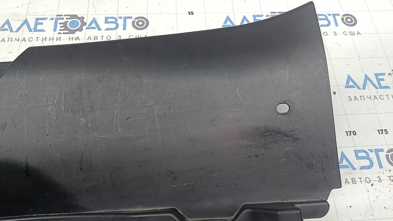 Ornamente portbagaj Mazda 3 19-26 4p, negre, zgârieturi, elemente de fixare rupte
