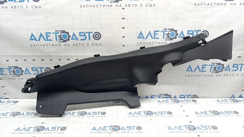Ornament montan spate stânga inferior pentru Mazda 3 19-22 4d, negru, fabricat în Japonia, zgârieturi