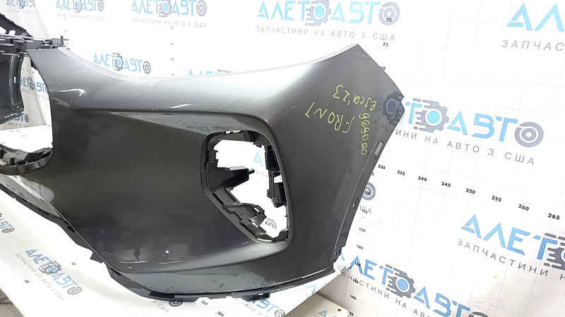 Бампер передний голый Ford Escape MK4 23-26 без парктроников и автопарковки, графит M7, царапины, незаводские отверстия