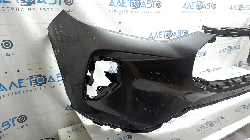 Бампер передний голый Ford Escape MK4 23-26 без парктроников и автопарковки, графит M7, царапины, незаводские отверстия
