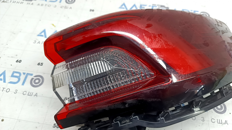 Фонарь внешний крыло правый Ford Escape MK4 23-26 LED, в клее