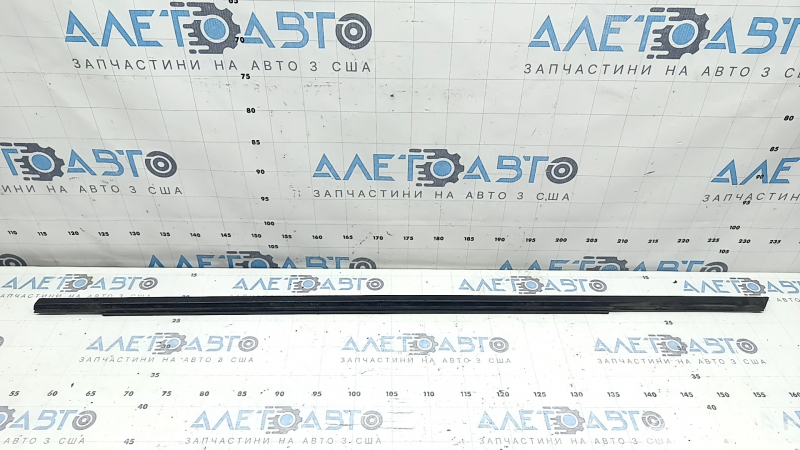 Ornamente geam ușă, central față stânga, Ford Escape MK4 20-26 mat, lipit