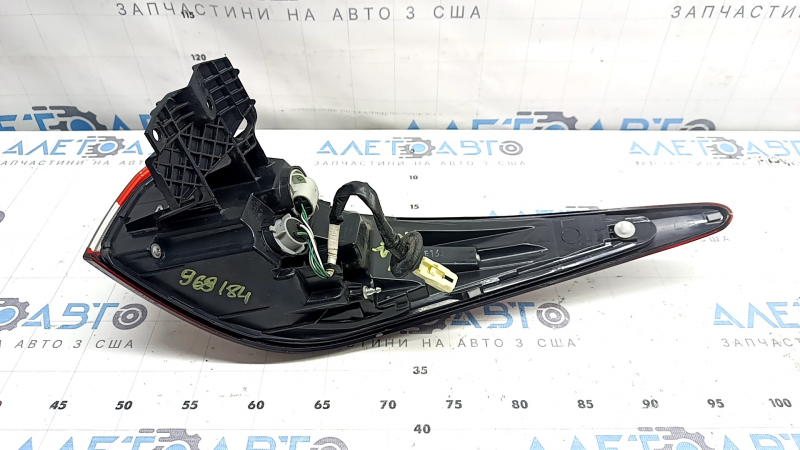 Lampă aripă exterioară stânga Mitsubishi Outlander 22-26